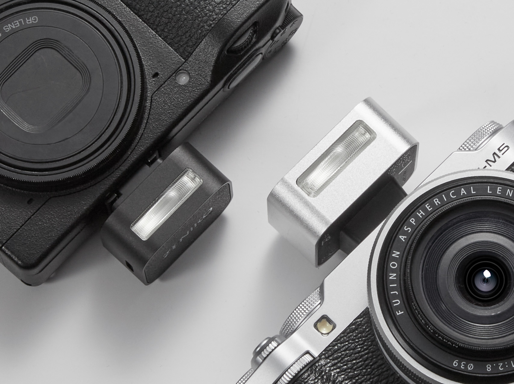 ZENIKO ZF04 ZF08 فلاش كاميرا ر - مراجعة Canon Camera Eos R8 وسعره